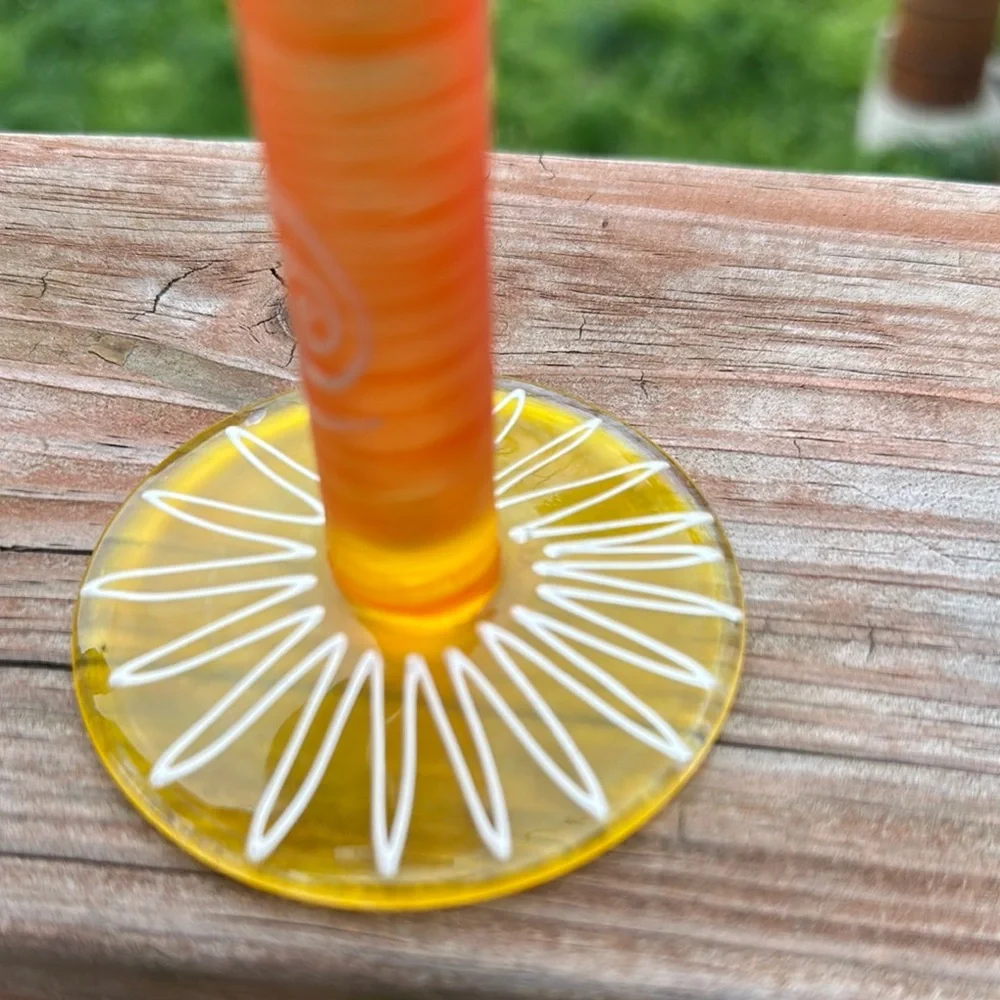 Set of 2 Colorful Swirl Champagne Flutes